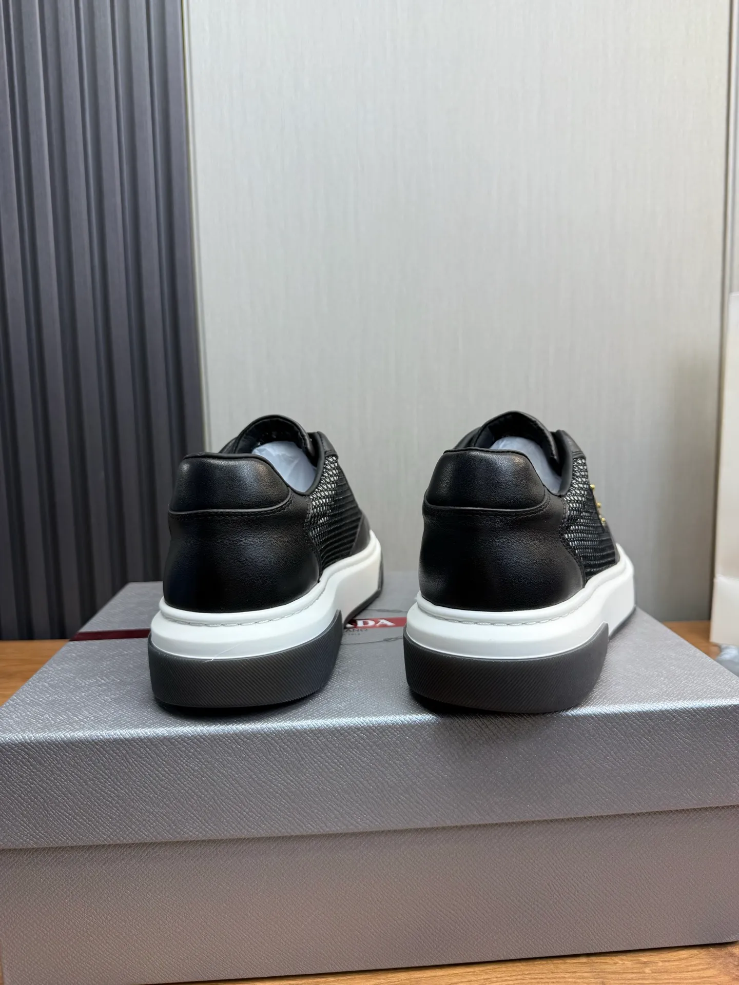 Men's shoes 💰580💰 [PRADA] Men's shoes are popular in the counter, official website is synchronized, 1 high-quality shipment ✔️Imported cowhide fabric + cowhide lining, 1🆚1 replica, original sole, 38-45 (45 customized, non-refundable)